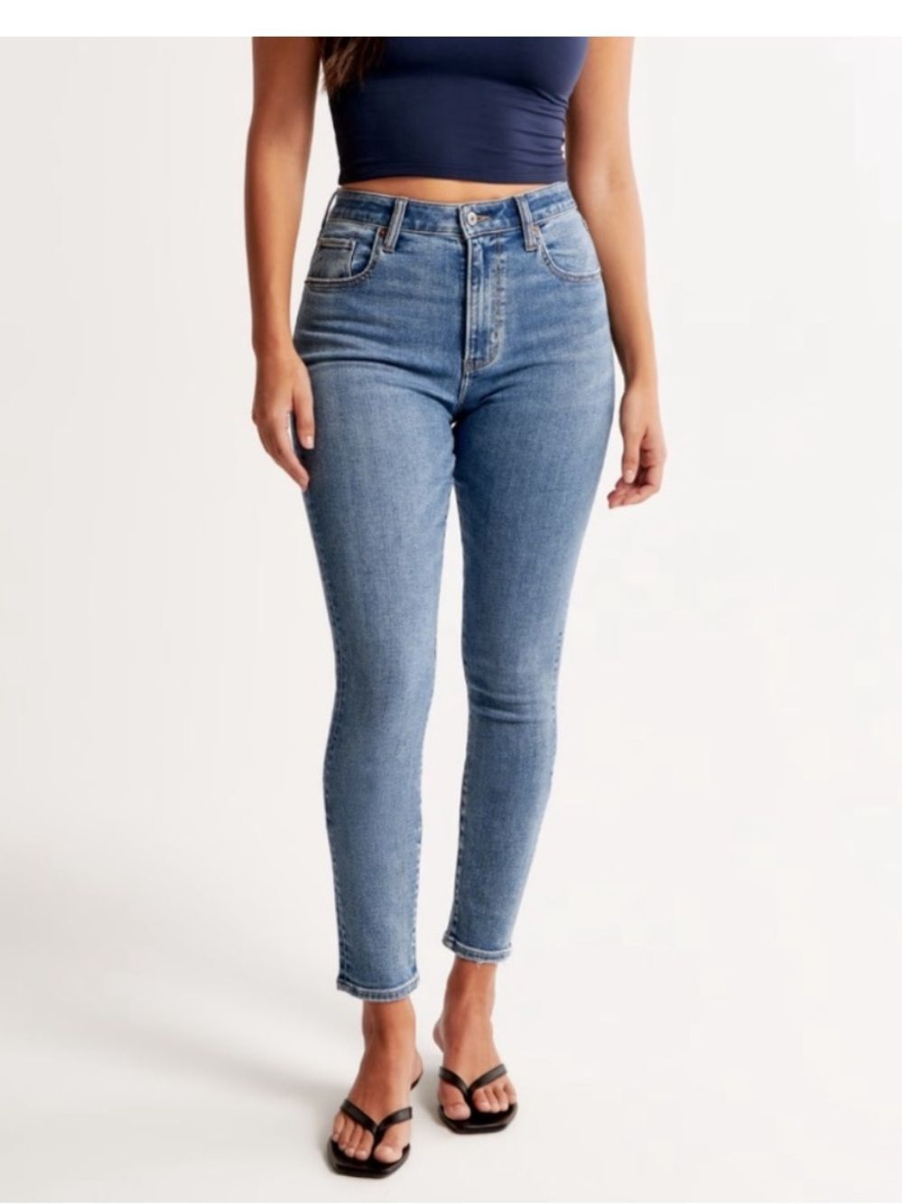 22L/36 Abercrombie&Fitch Medium Wash The Super Skinny Ankle High Rise